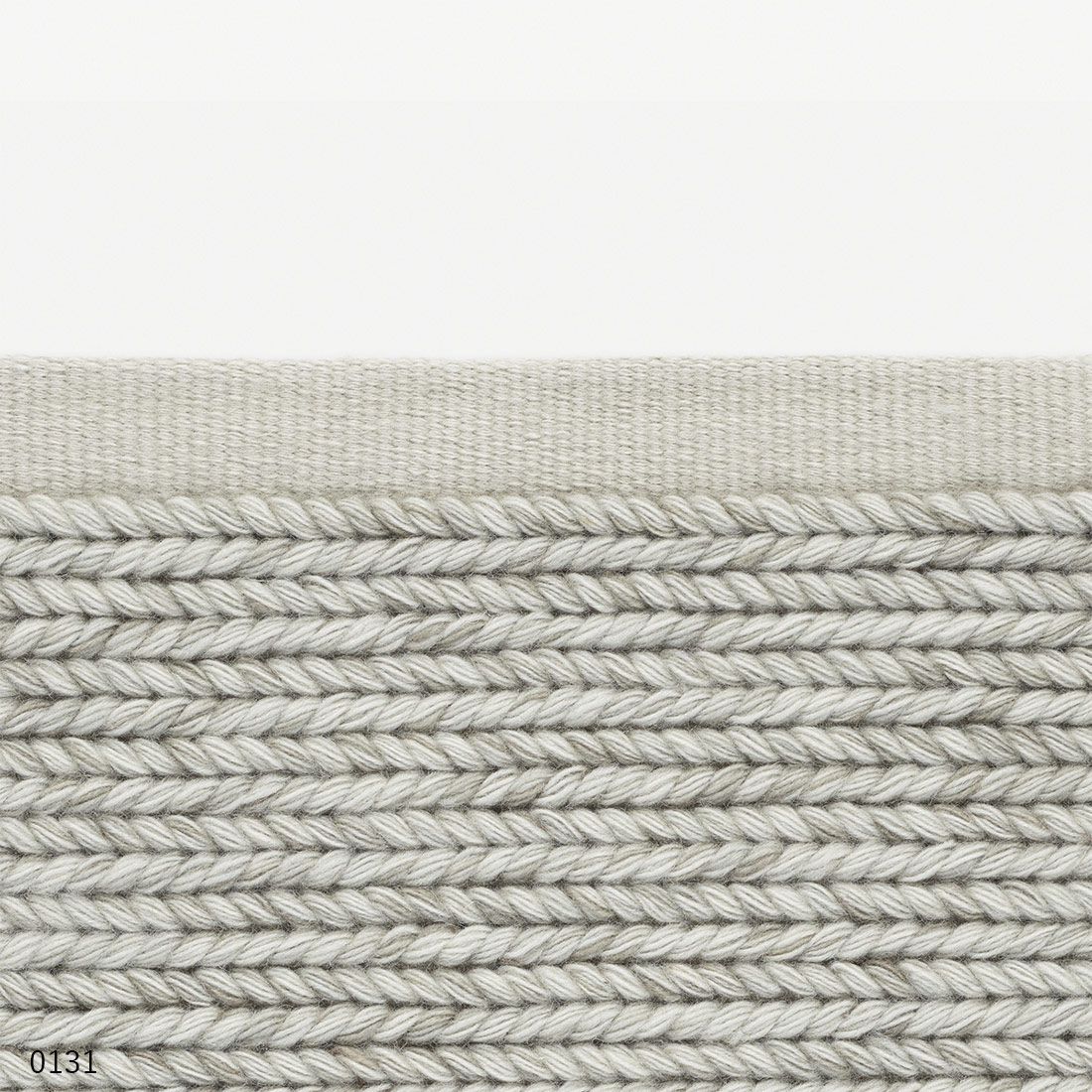 クヴァドラ アラム 0131 ラグ