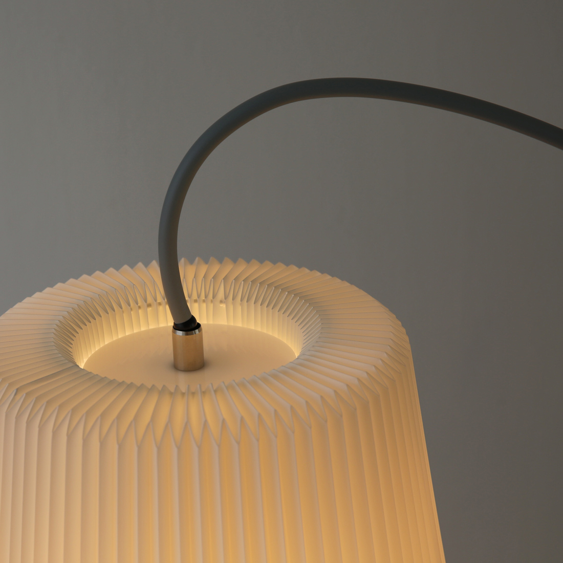 SNOWDROP フロアランプ グレー