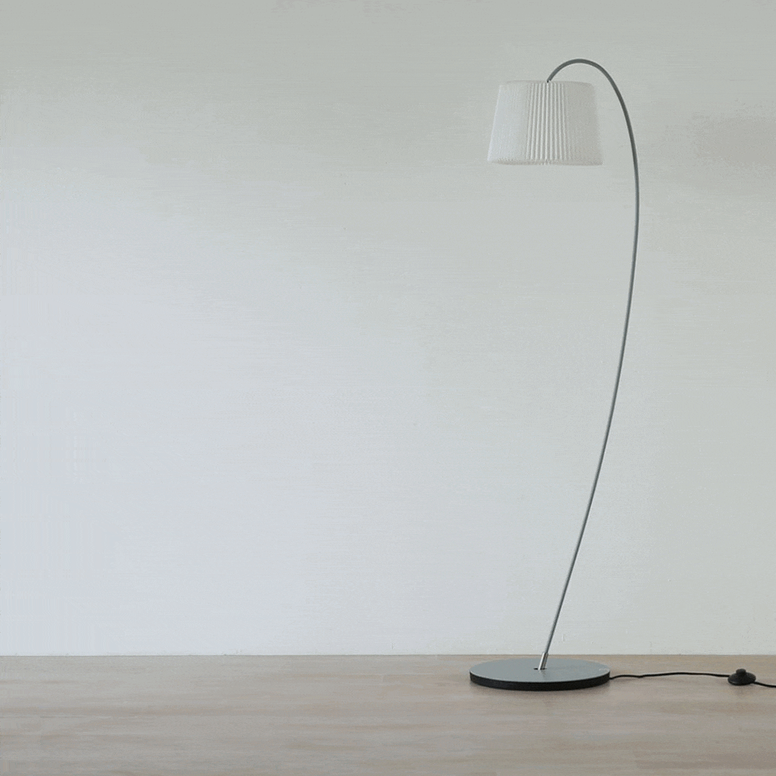 SNOWDROP フロアランプ グレー