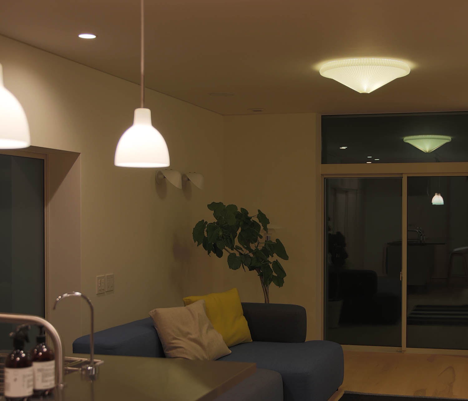 レクリントシーリングライト