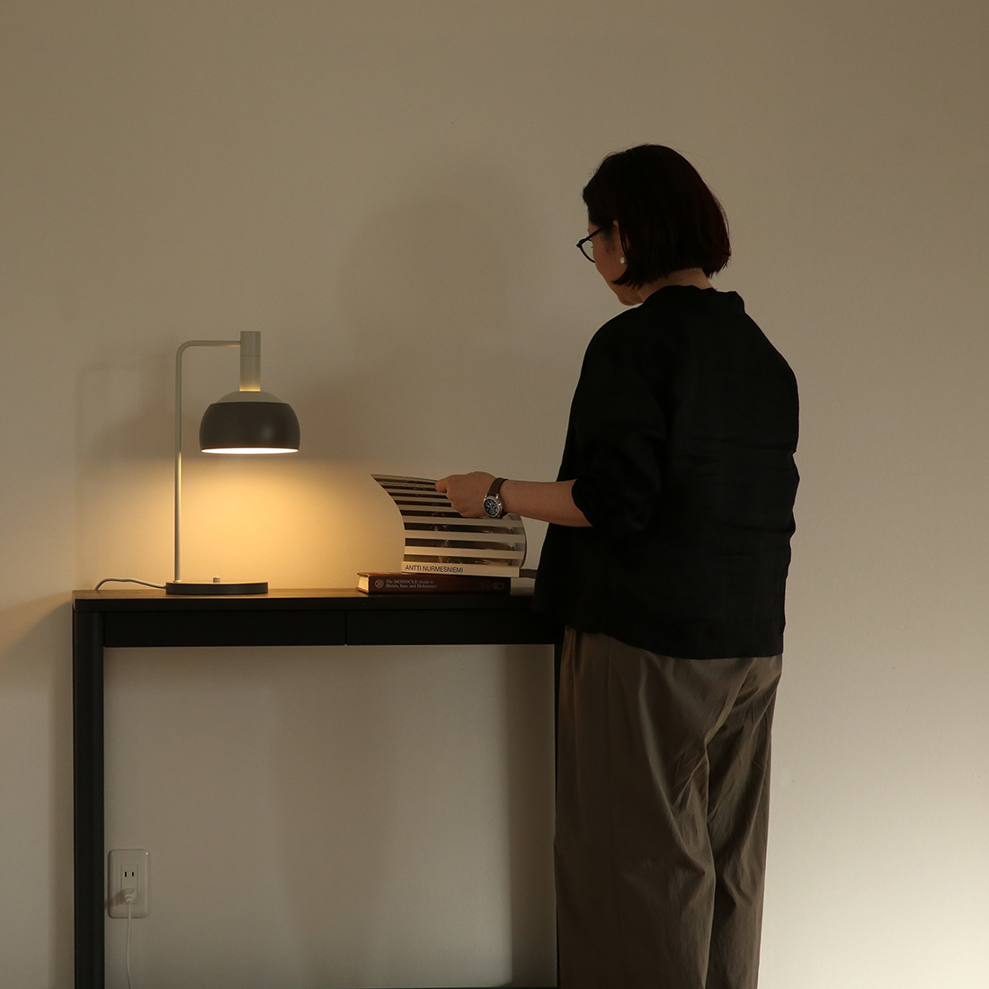 FJ Elements Table Lamp