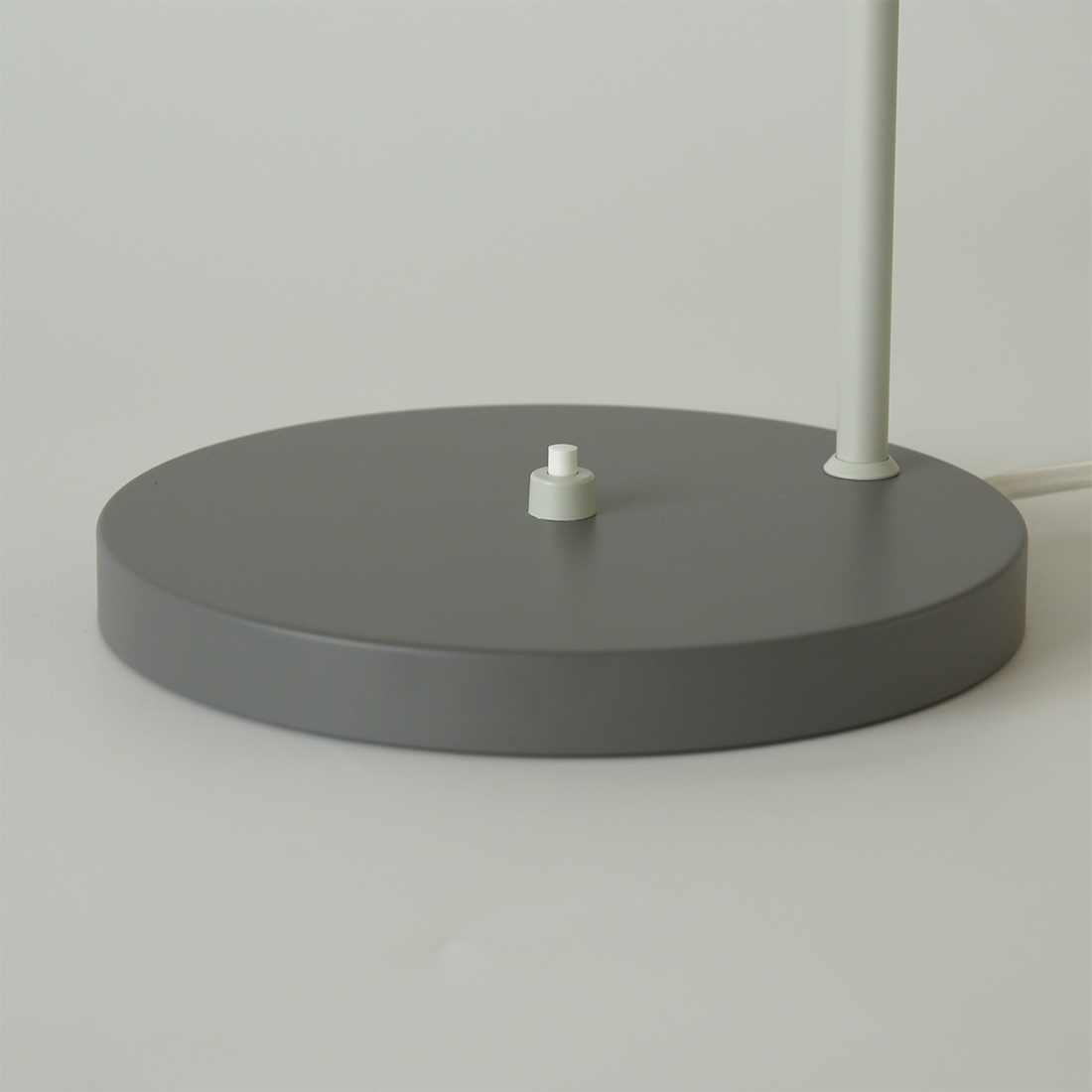 FJ Elements Table Lamp