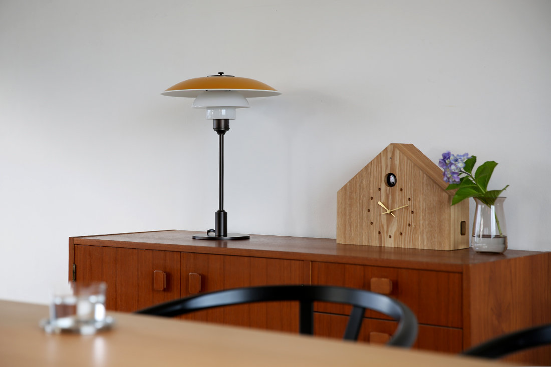 PH 3 1/2-2 1/2 Tableのイエローのインテリア