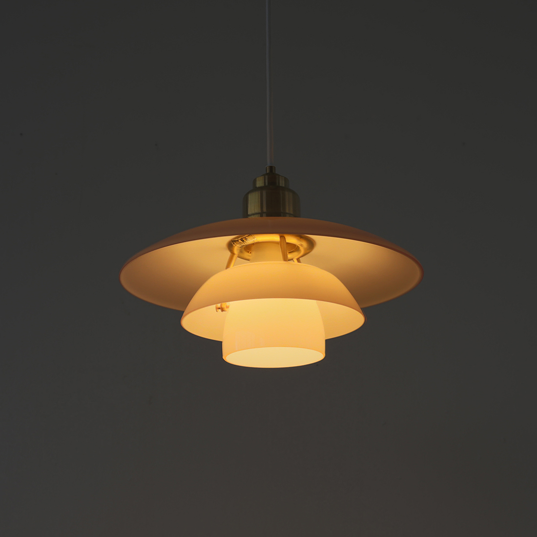 PH 3 1/2-3 Glass Pendant