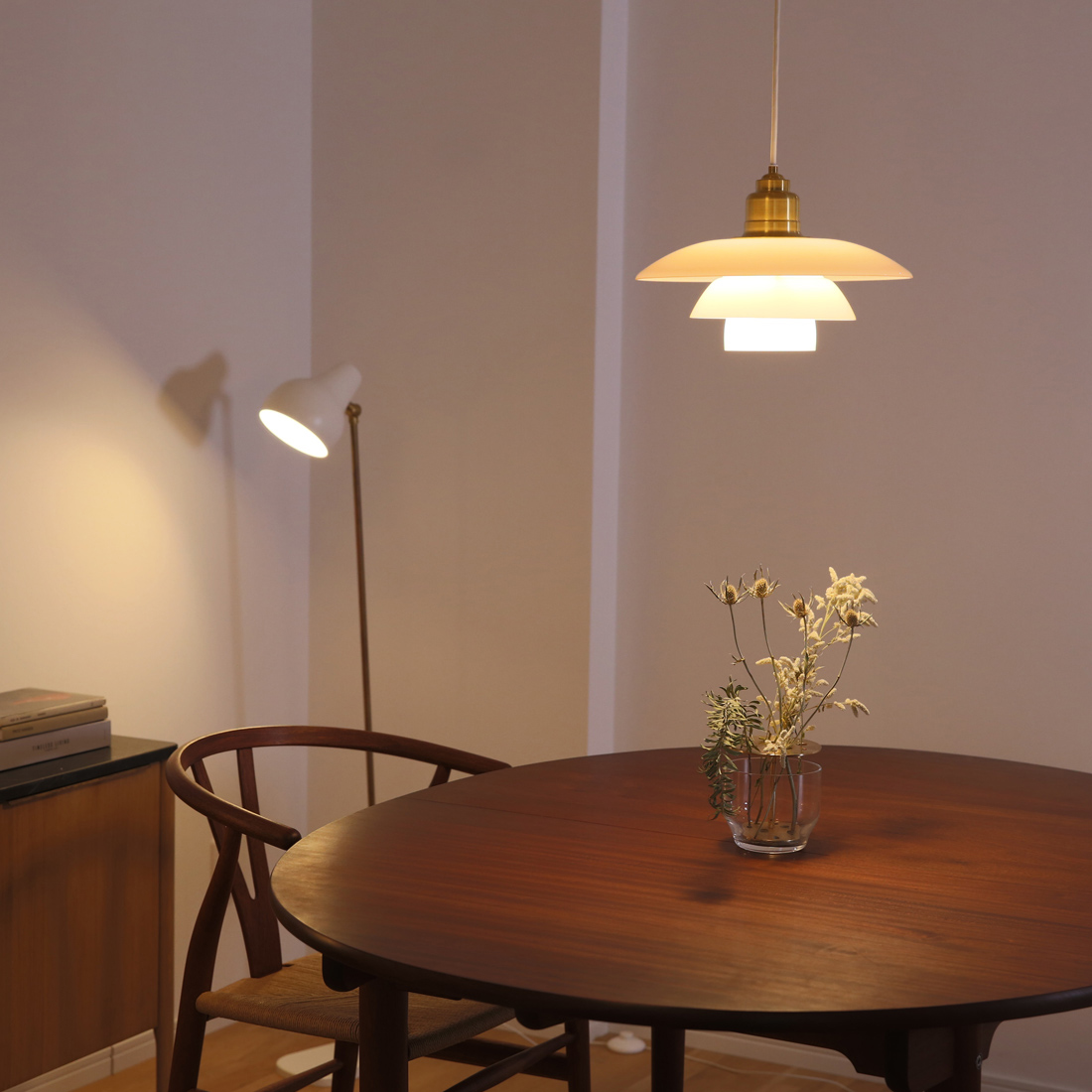 PH 3 1/2-3 Glass Pendant