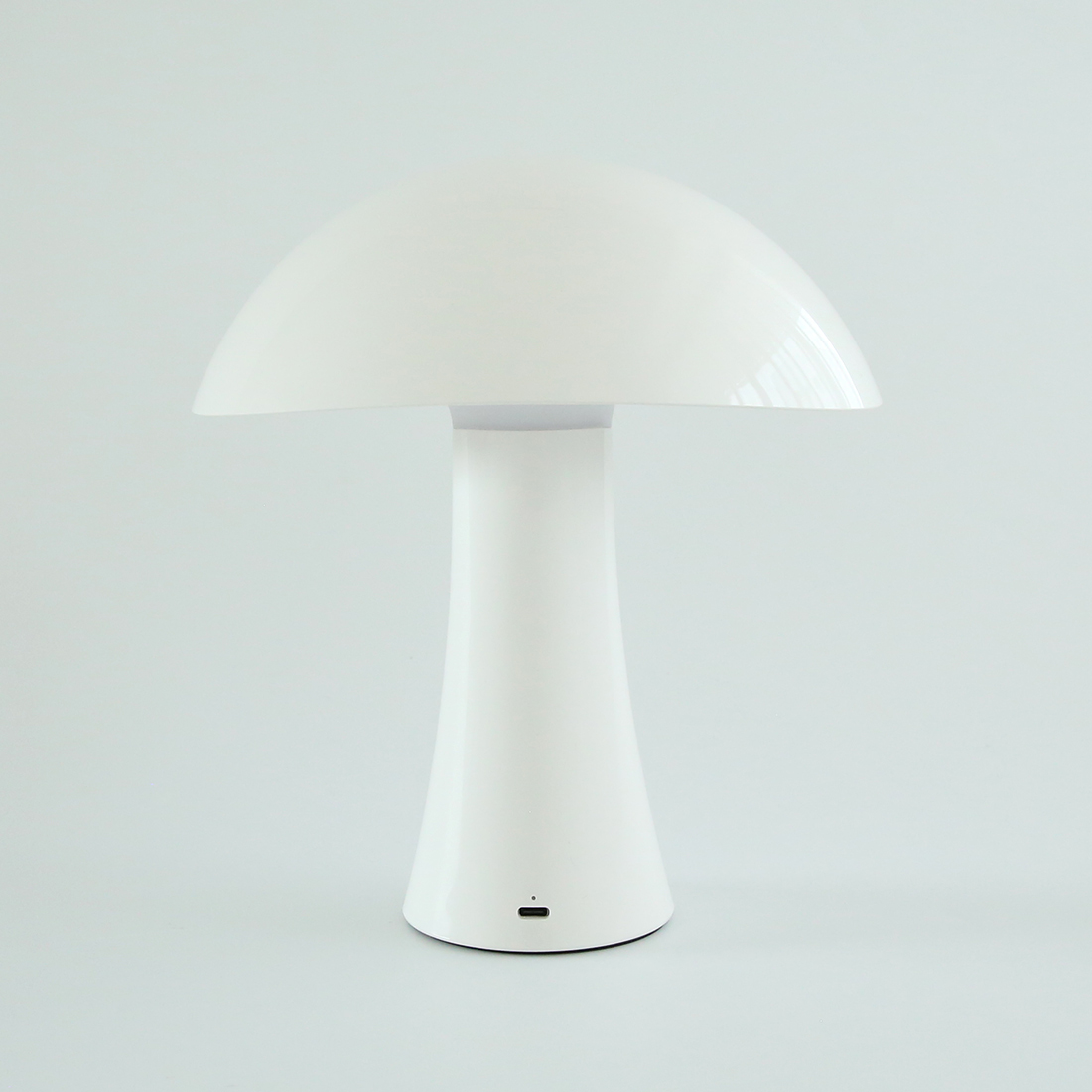 Rumee 220 ポータブルランプ