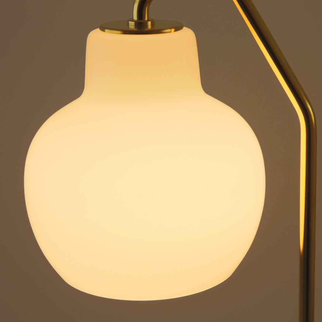 VL Ring Crown Floor Lamp