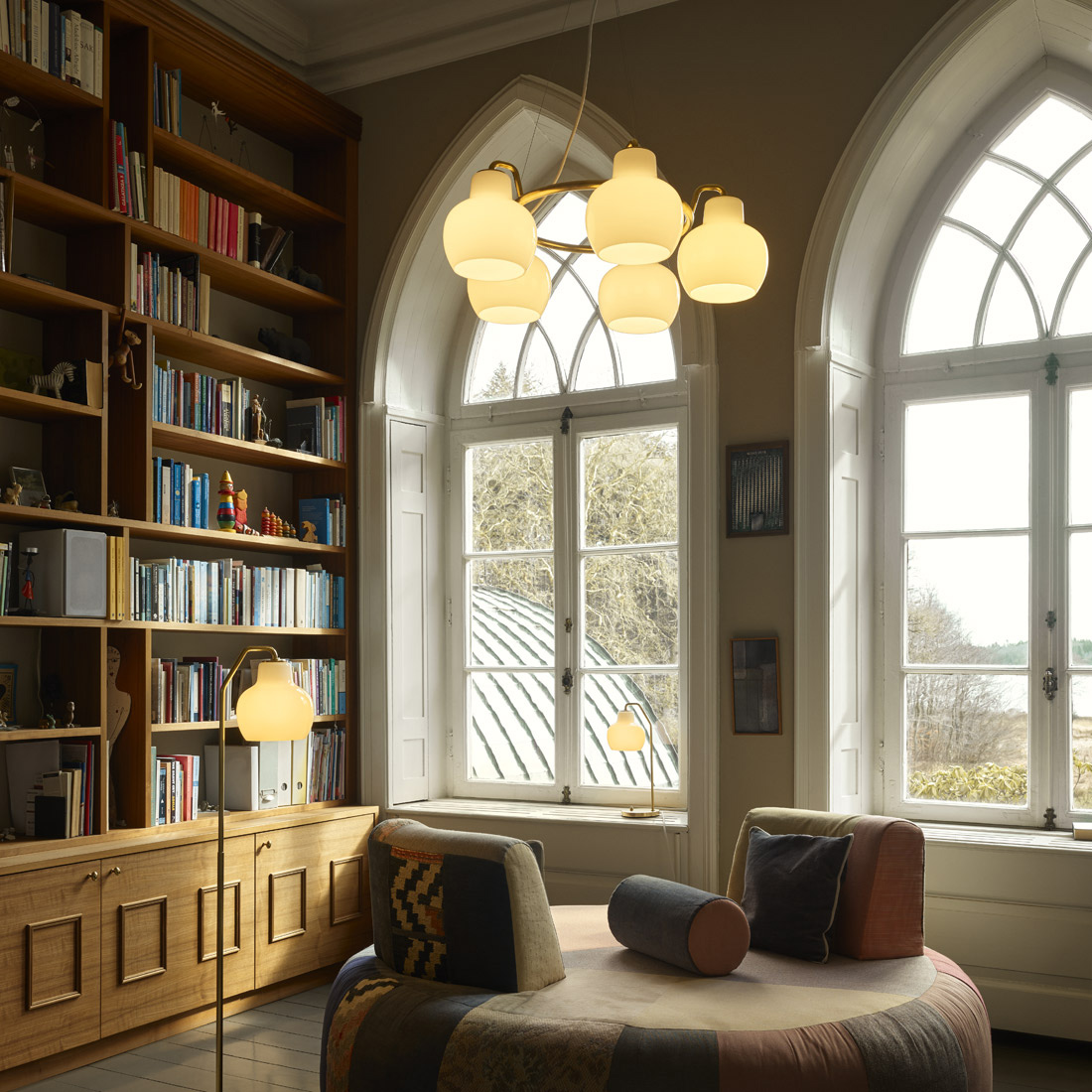 VL Ring Crown Floor Lamp