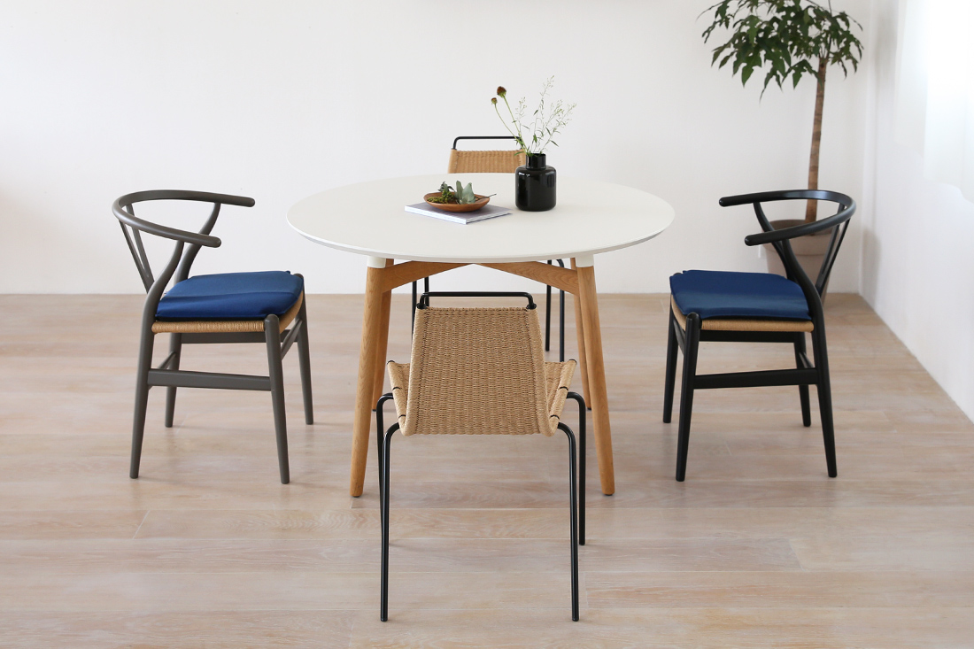 YチェアシートクッションとYチェア ダイニングスタイリング