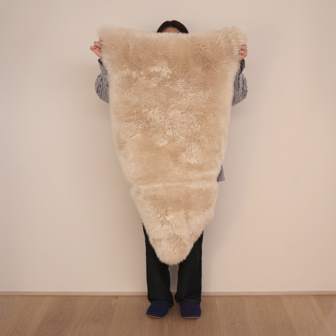 心地よい柔らかさと温かさ最高品質のシープスキン