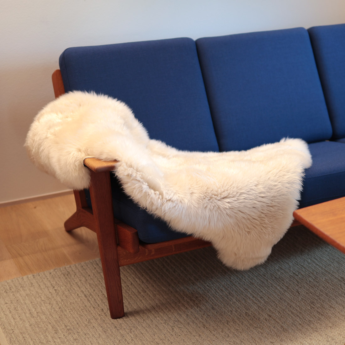 心地よい柔らかさと温かさ最高品質のシープスキン