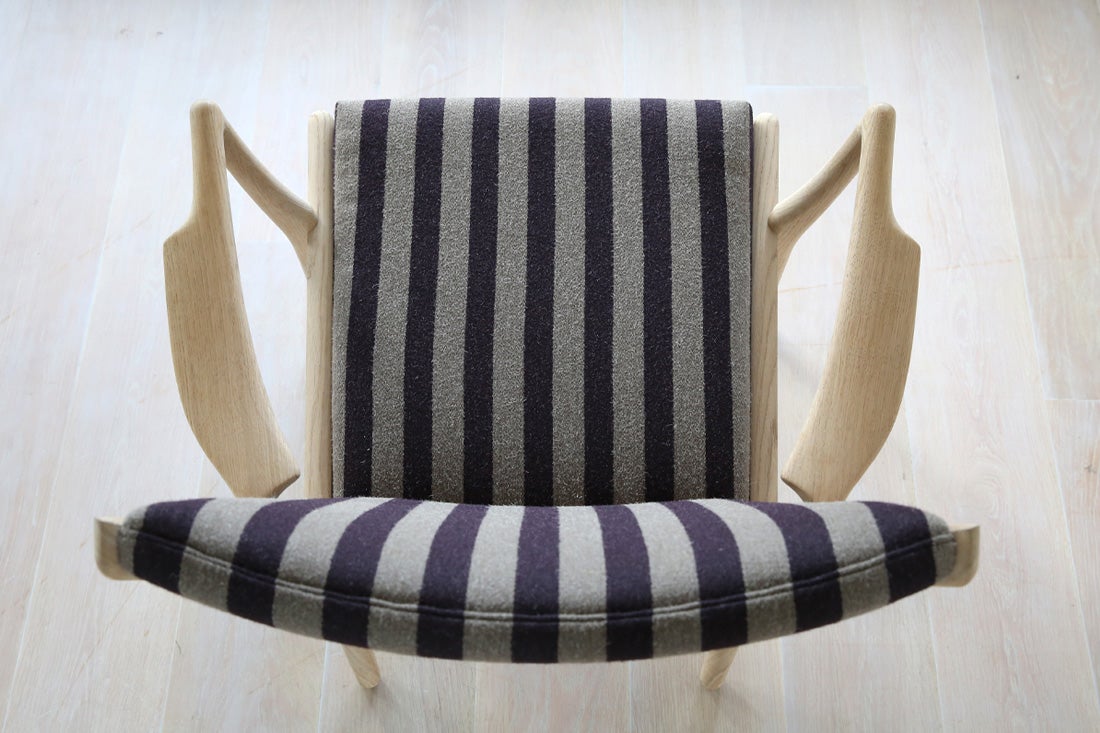 コンパクトに佇むラウンジチェア PP16