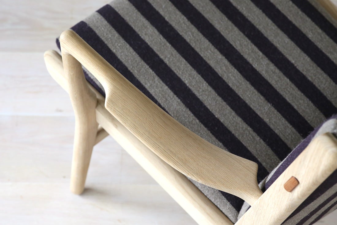 コンパクトに佇むラウンジチェア PP16