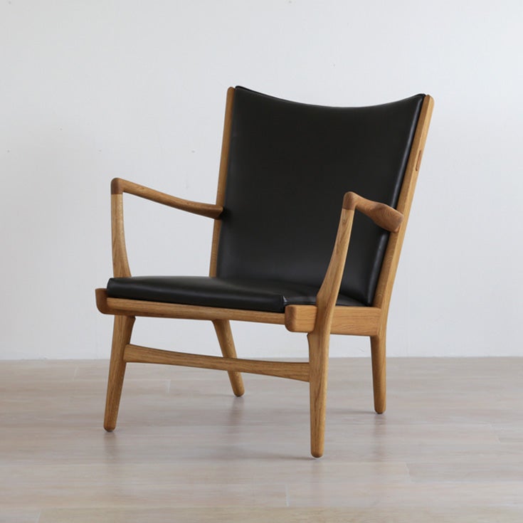 コンパクトに佇むラウンジチェア PP16