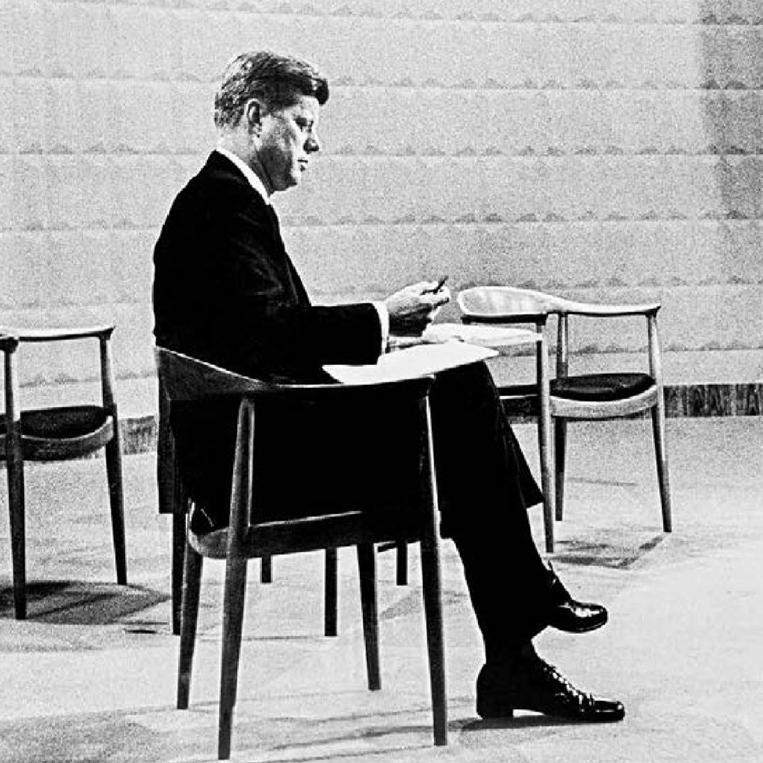 椅子の中の椅子「ザ・チェア」PP501