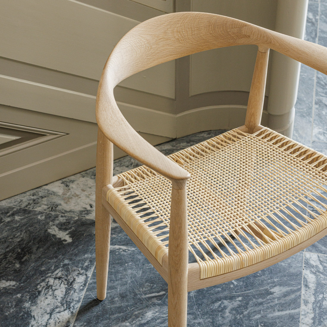 椅子の中の椅子「ザ・チェア」PP501