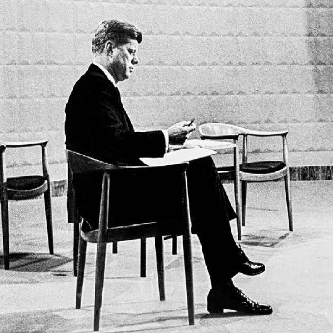 椅子の中の椅子 ザ・チェア PP503