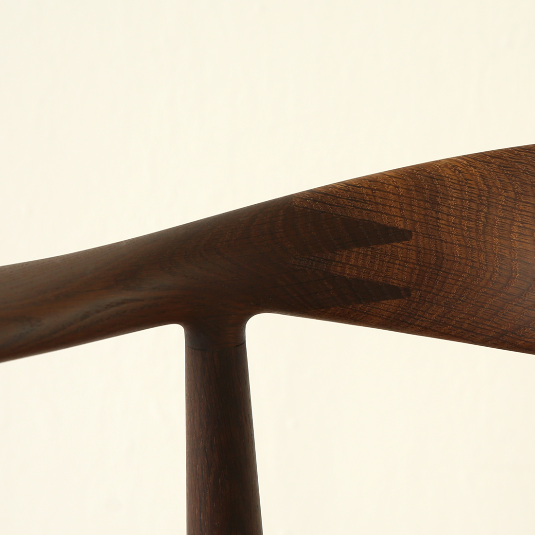 椅子の中の椅子「ザ・チェア」PP503