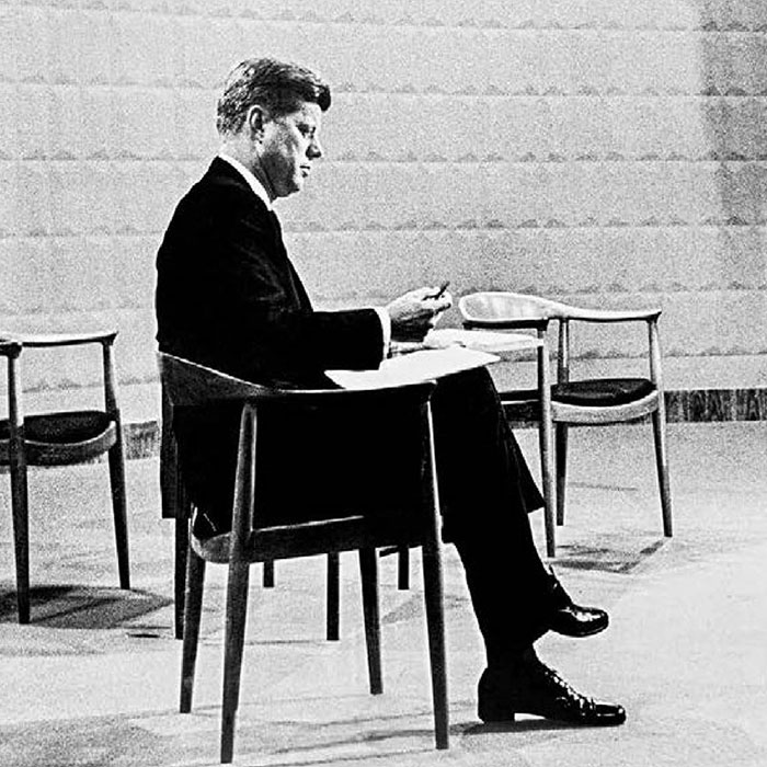 椅子の中の椅子「ザ・チェア」PP503