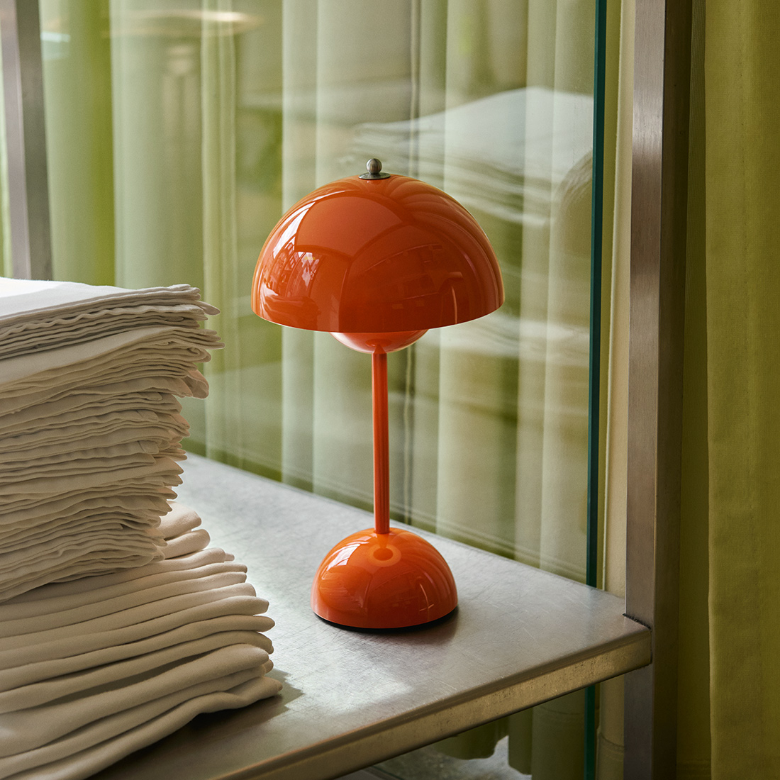 フラワーポットポータブルライトの新色