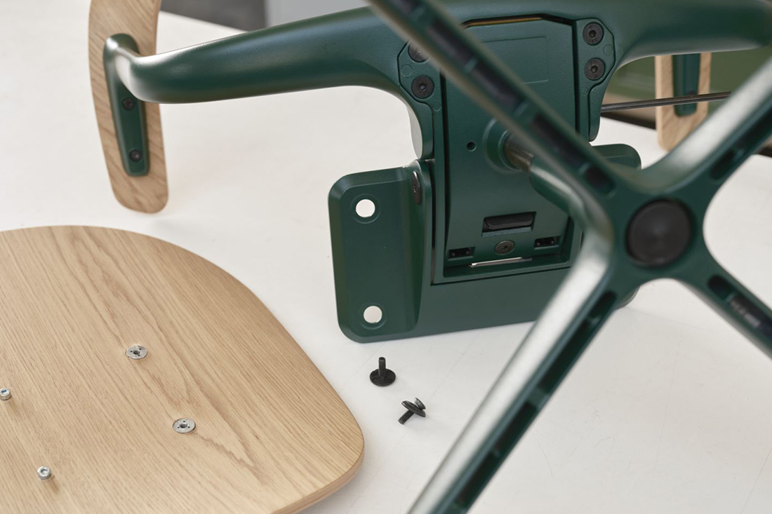 カバーや座面・背もたれ、グライド、キャスターなどのパーツ