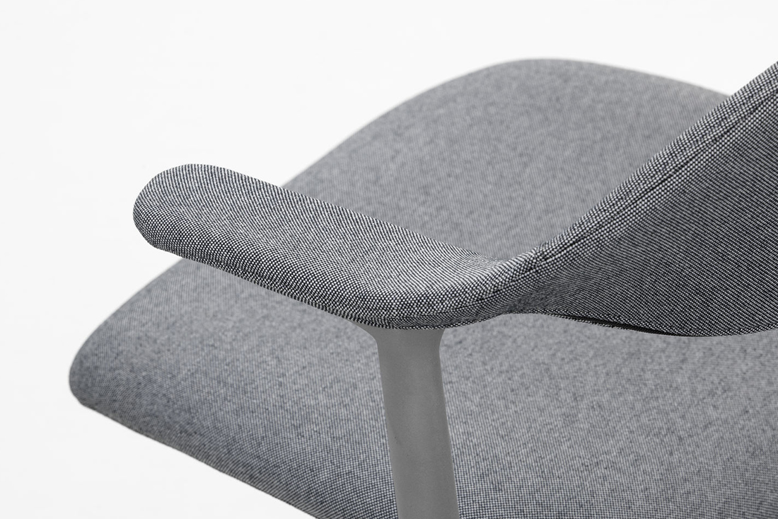 専用シートカバーのクッション材に