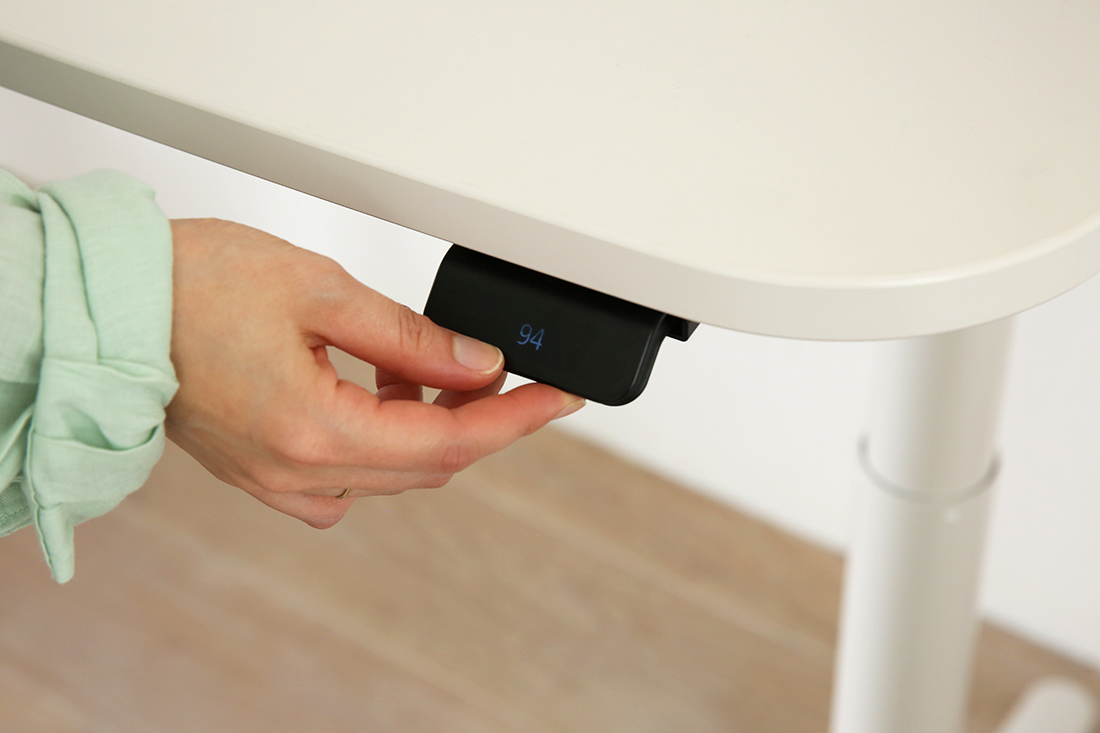 昇降デスクの操作盤