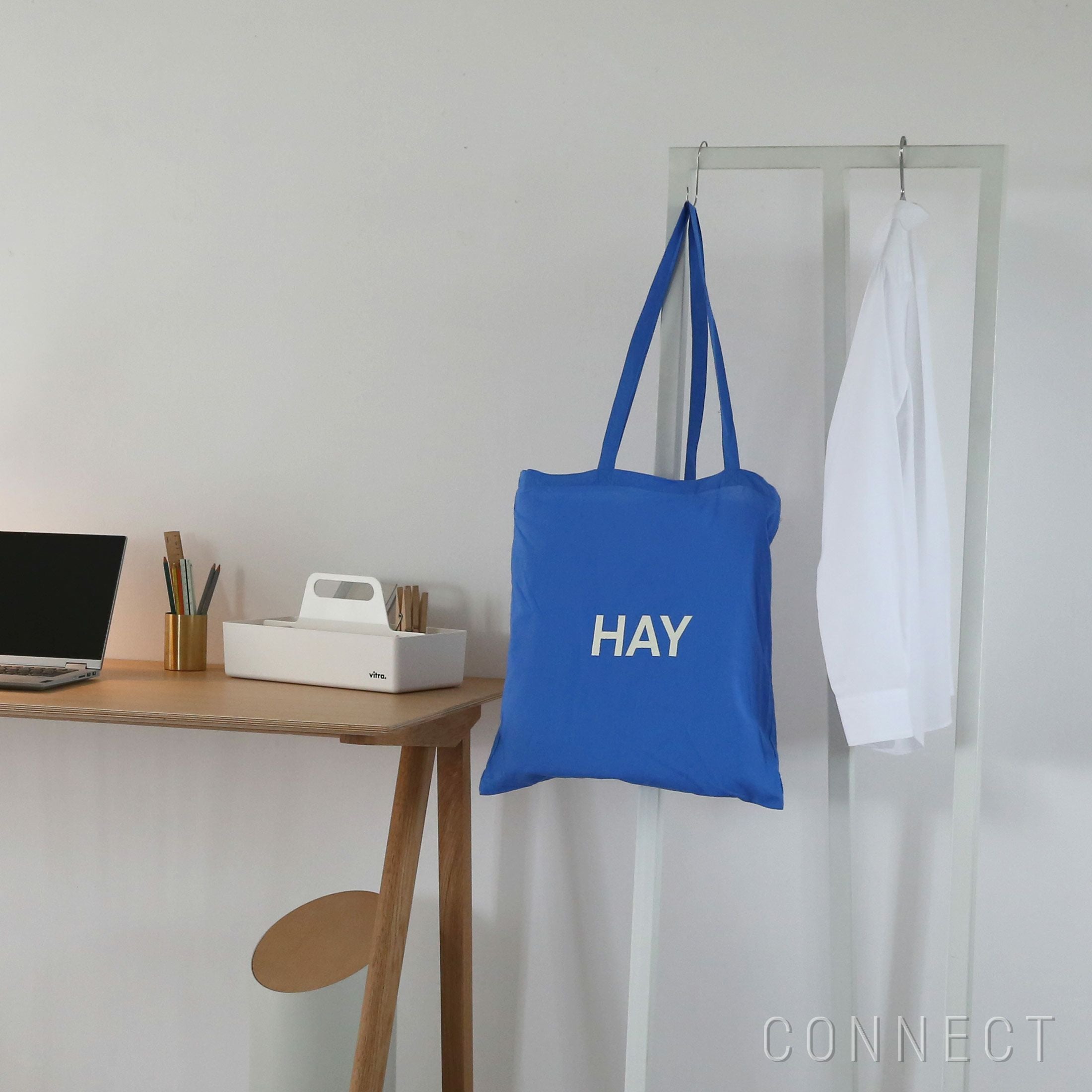 HAY（ヘイ） / LOOP STAND HALL（ハンガーラック） / ホワイト | CONNECT