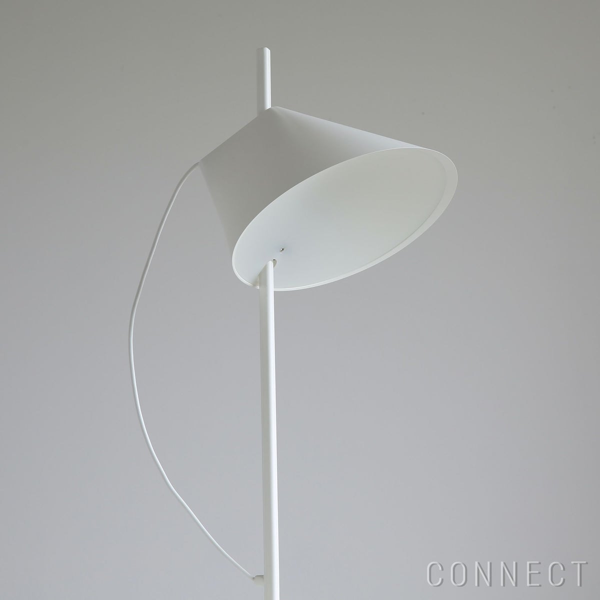 louis poulsen(ルイスポールセン)/YUH（ユー）/ Table