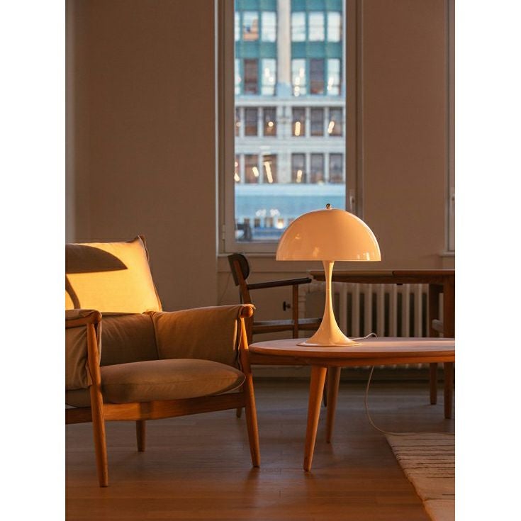 Louis Poulsen（ルイスポールセン） / Panthella 400 Table（パンテラ