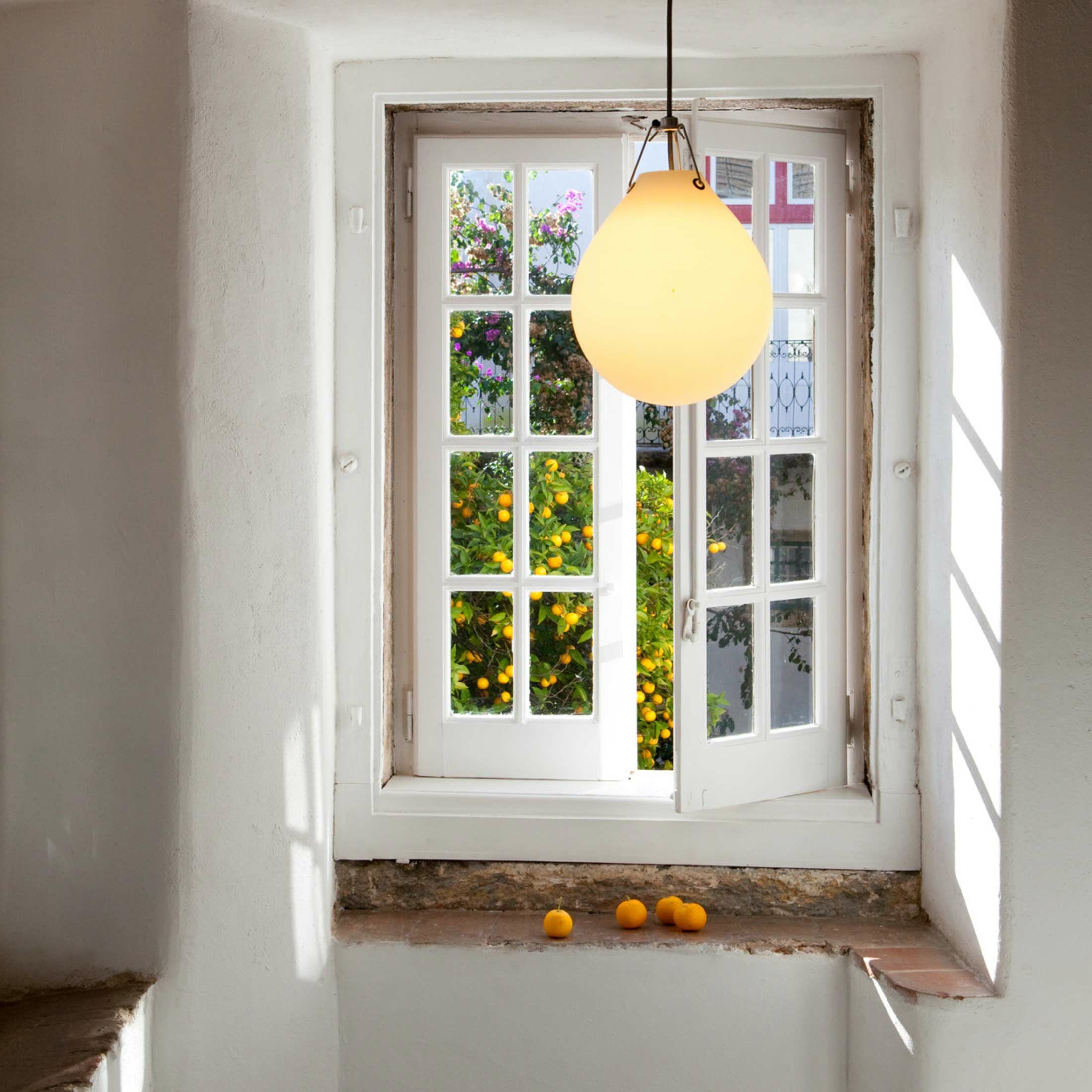 Louis Poulsen(ルイスポールセン)/ Moser（モザー） 250 | CONNECT