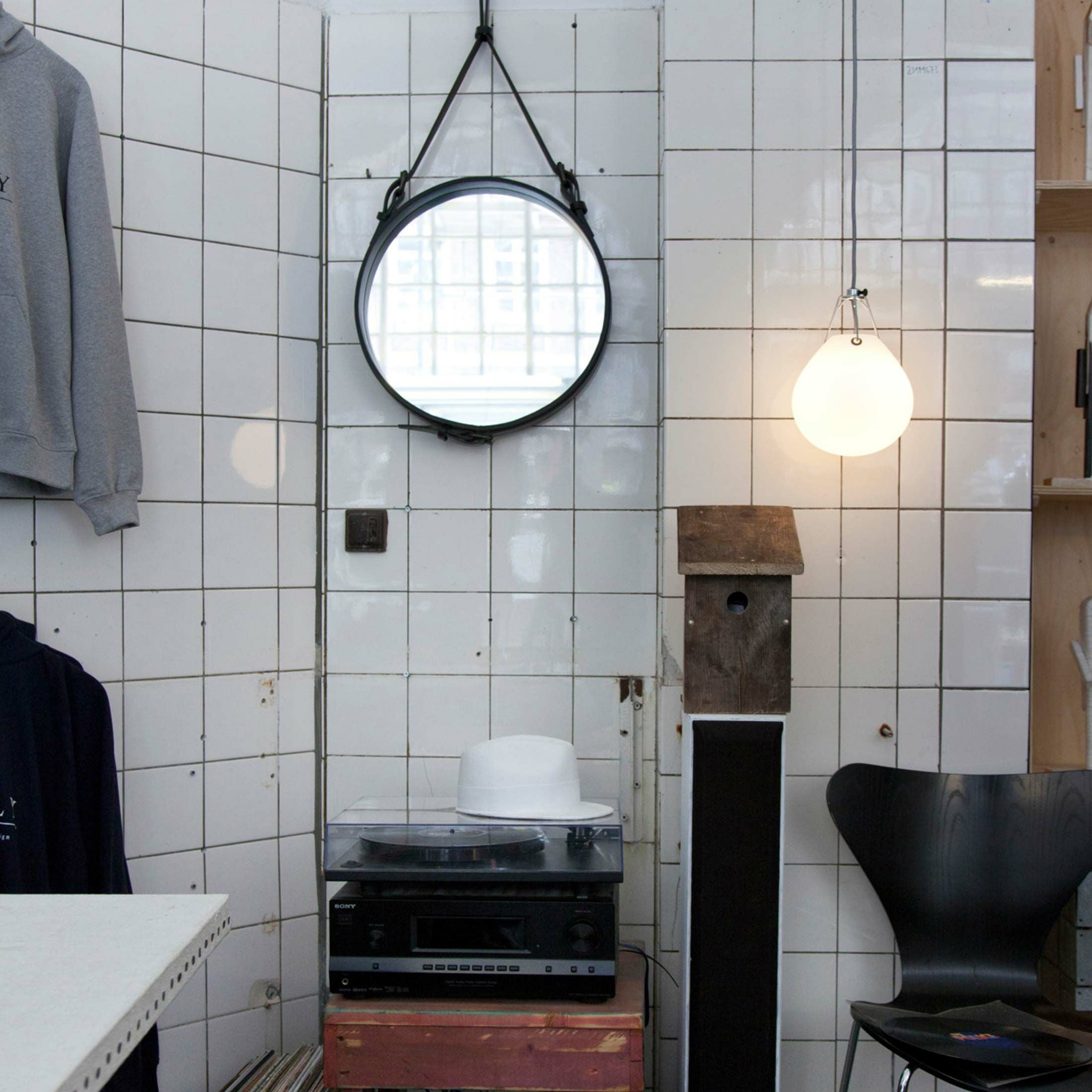 Louis Poulsen(ルイスポールセン)/ Moser（モザー） 185 | CONNECT