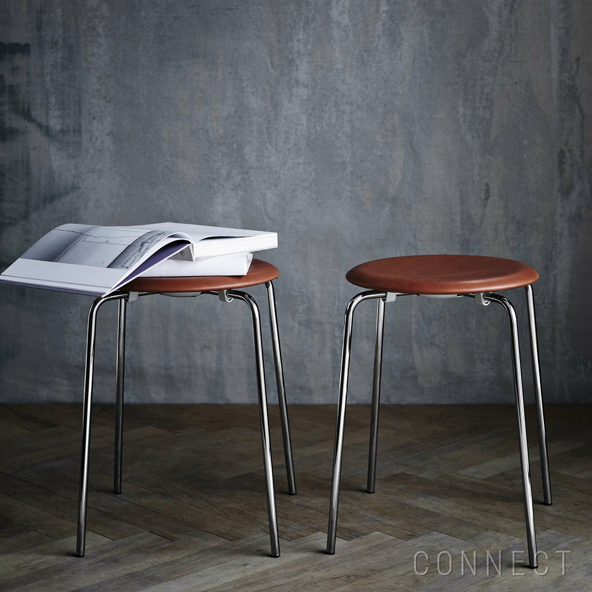 Fritz Hansen(フリッツ ハンセン) Arne Jacobsen アルネ・ヤコブセン /DOT ドットスツール / ワイルドレザー（旧エレガンスレザー）ウォルナット