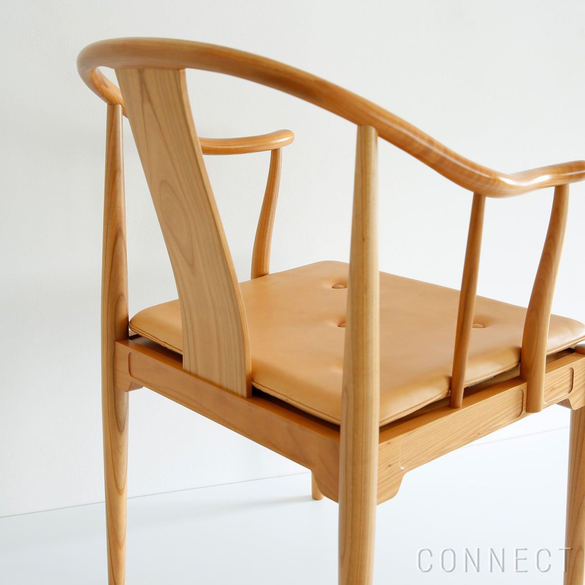 FRITZ HANSEN（フリッツ・ハンセン） / CHINA CHAIR（チャイナチェア） / チェリー（ラッカー仕上げ） / シートクッション：ナチュラルレザー