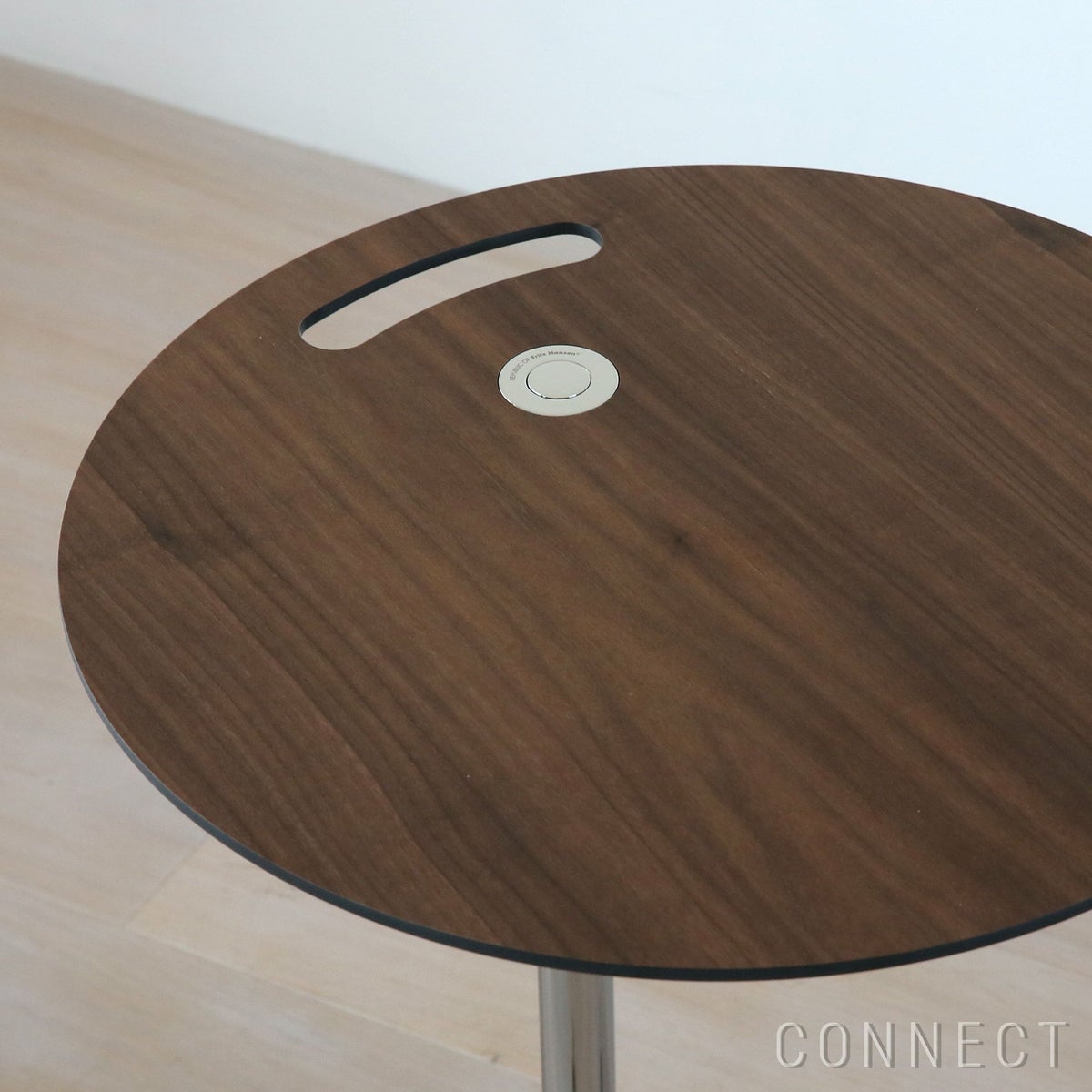 FRITZ HANSEN（フリッツ・ハンセン） / Little Friend（リトルフレンド） / KS11（丸天板・昇降式） / ウォルナット / ベース（ポリッシュ仕上げ） / サイドテーブル