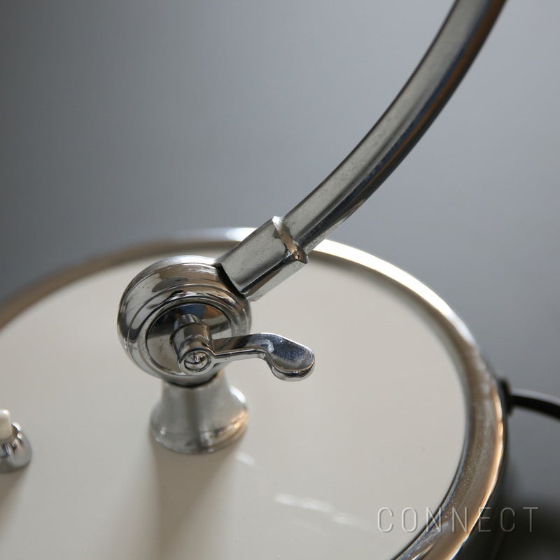 Fritz Hansen(フリッツ ハンセン)　KAISER IDELL(カイザー・イデル）　　　Luxus テーブルランプ・デスクスタンド ホワイト