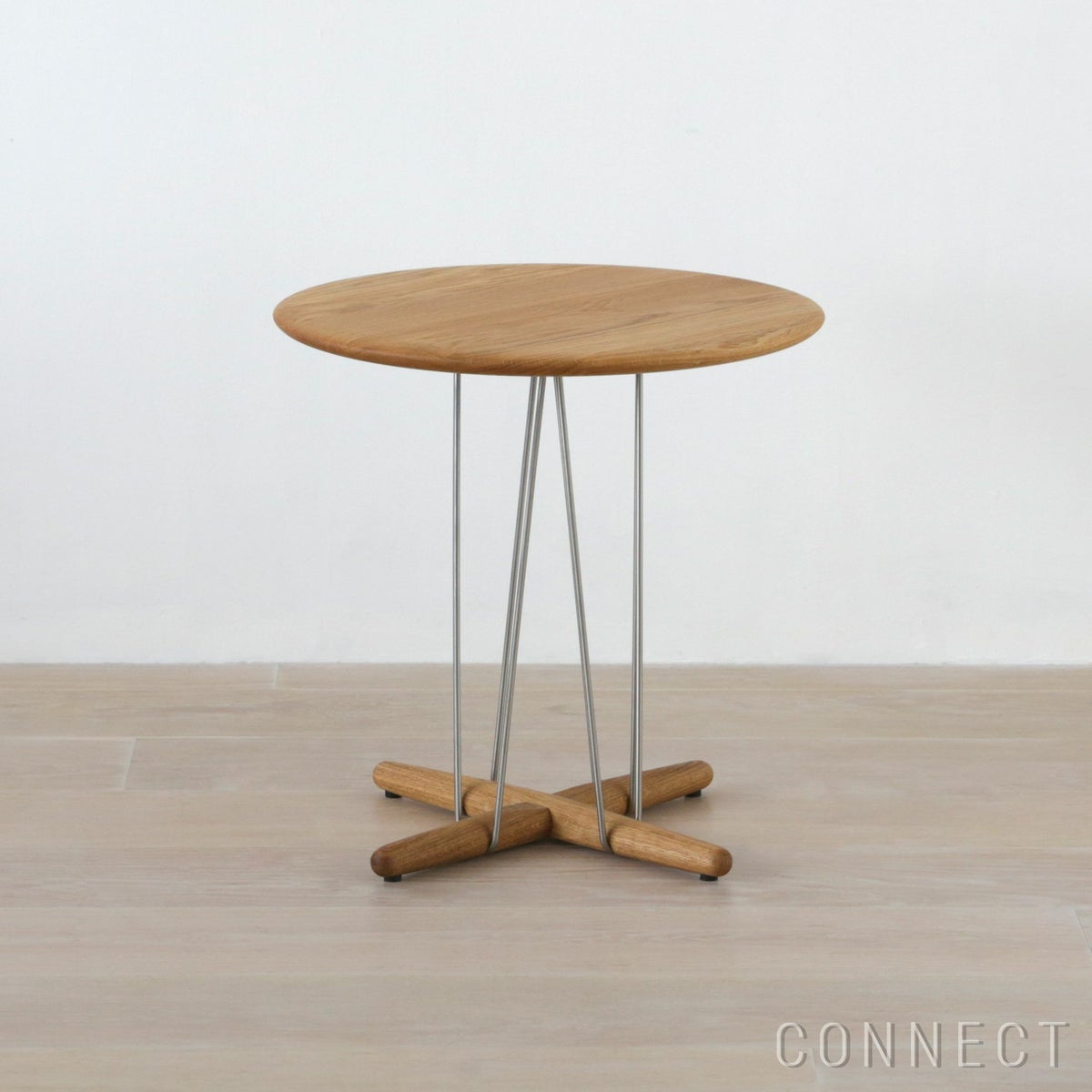 CARL HANSEN & SON （カール・ハンセン＆サン） E021 / EMBRACE LOUNGE TABLE / オーク材・オイル仕上げ・ステンレス脚 / φ48cm / コーヒーテーブル
