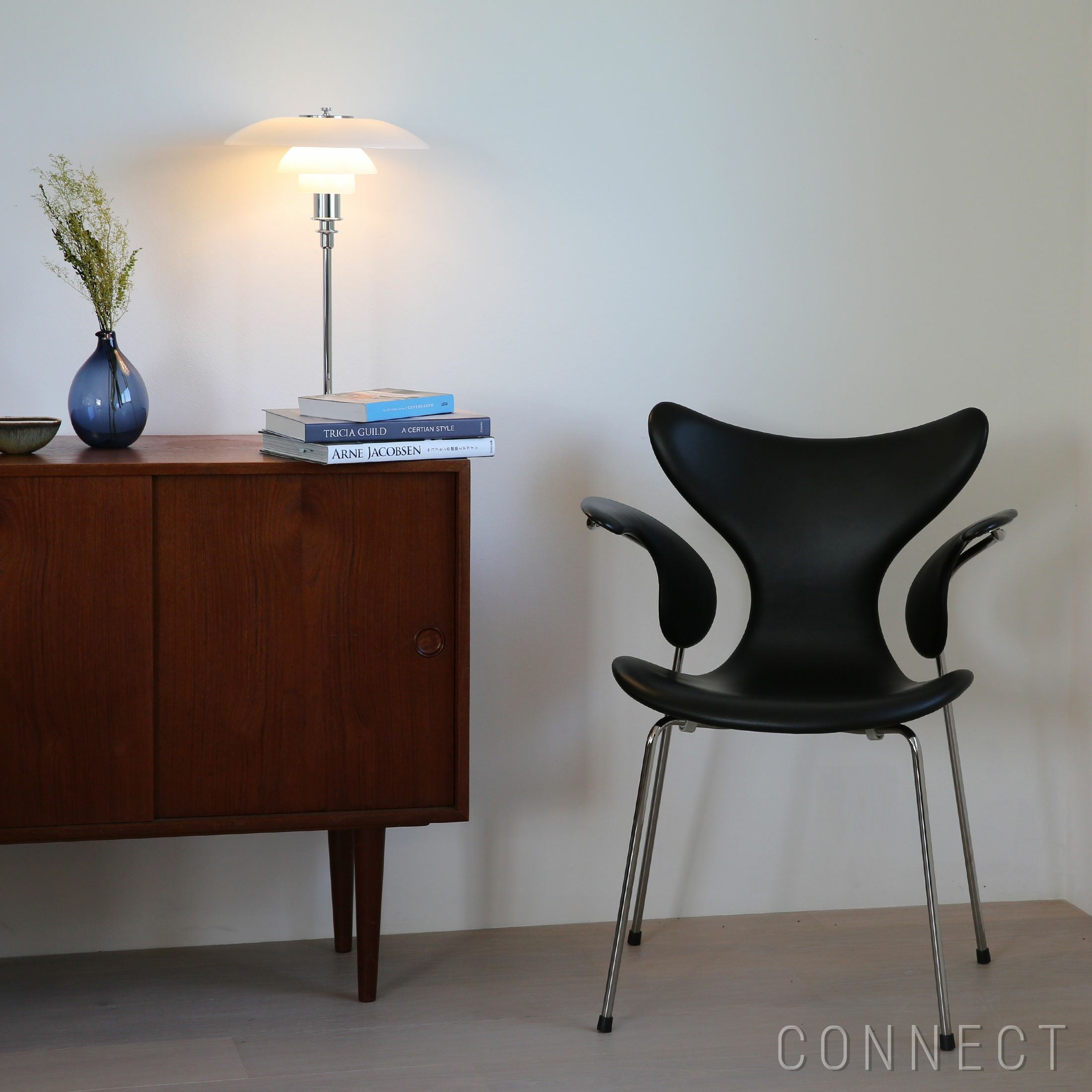 FRITZ HANSEN（フリッツ・ハンセン） / LILY（リリー） / アームチェア