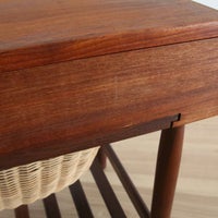 ソーイングテーブル / Ejvind A. Johansson（アイヴァン・A・ヨハンソン）（vd1909-85） 【北欧ヴィンテージ】