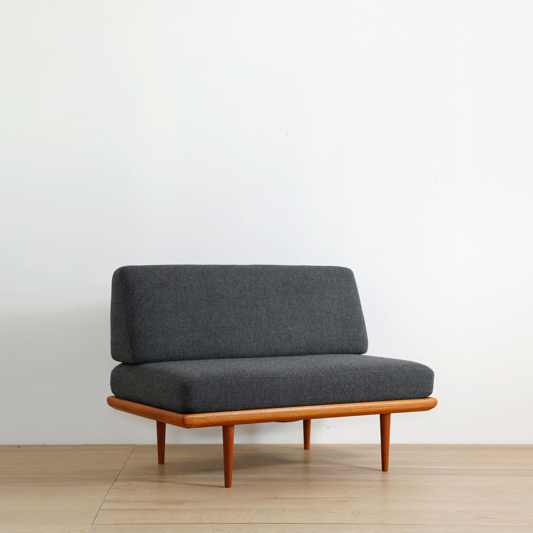 Peter Hvidt & Orla Molgaard Nielsen/ Minerva ミネルヴァソファ3