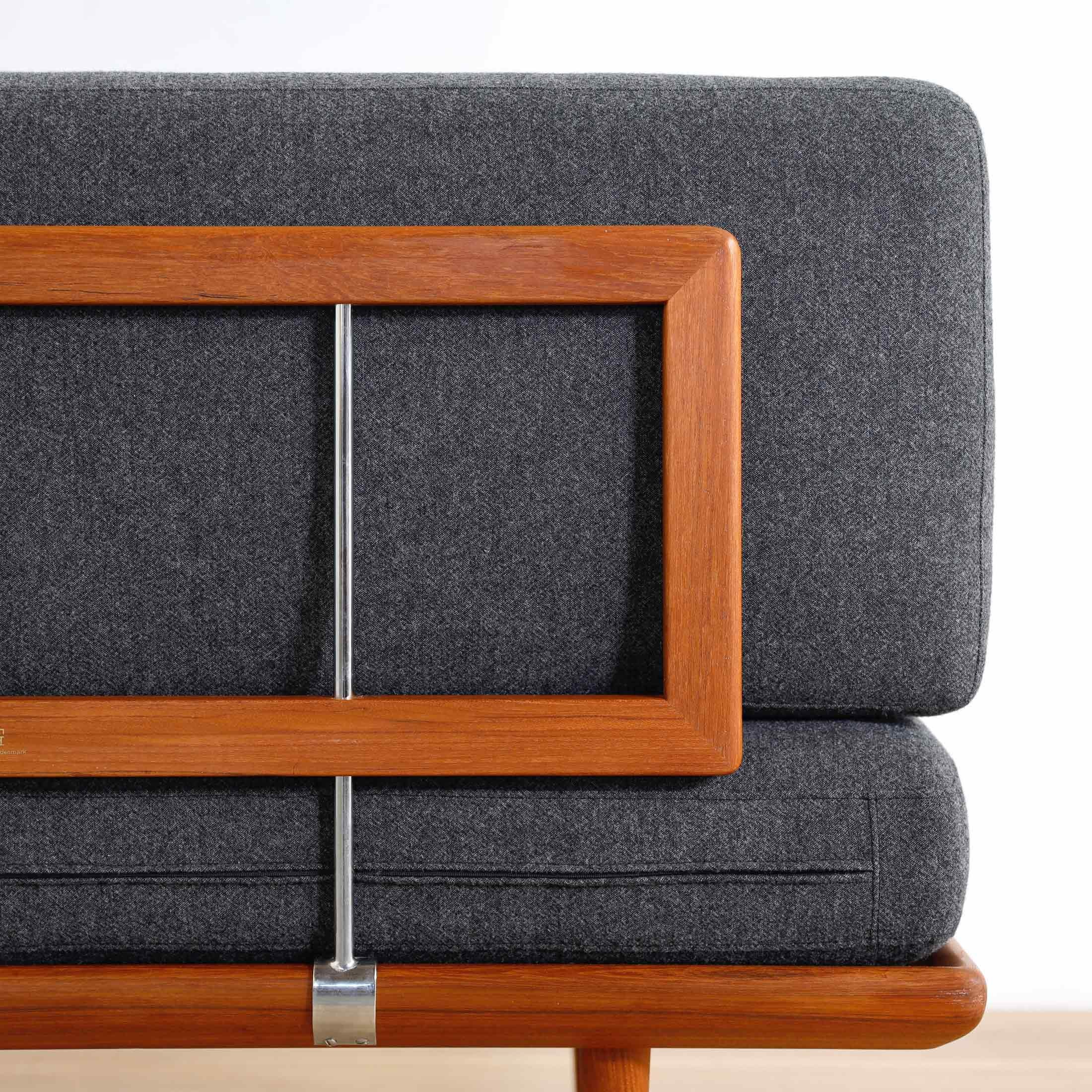 Peter Hvidt & Orla Molgaard Nielsen/ Minerva ミネルヴァソファ3