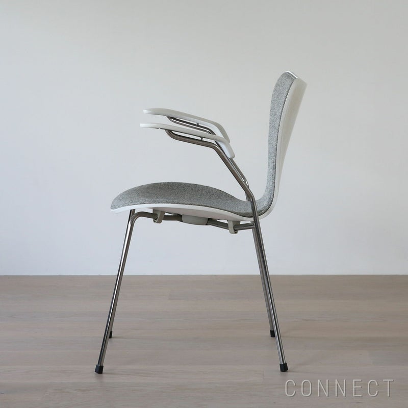 FRITZ HANSEN(フリッツ・ハンセン)/ SERIES 7（セブンチェア） / アームチェア / カラードアッシュ　ホワイト / フロントパディング　Hallingdal 130