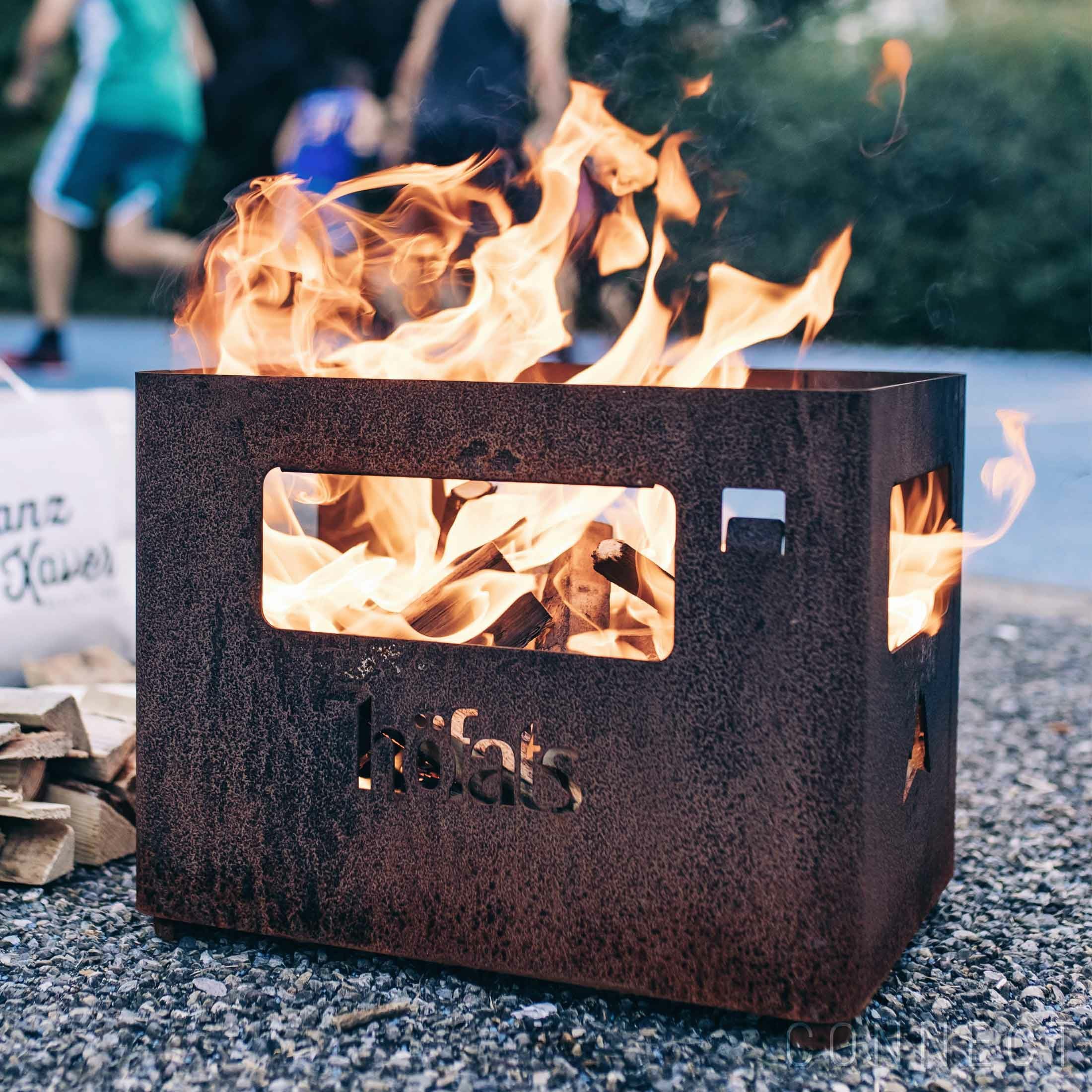 hofats(フォーファッツ)BEER BOX ファイアバスケット 焚き火台 BEER BOX - Multifunctional fire basket in black | höfats