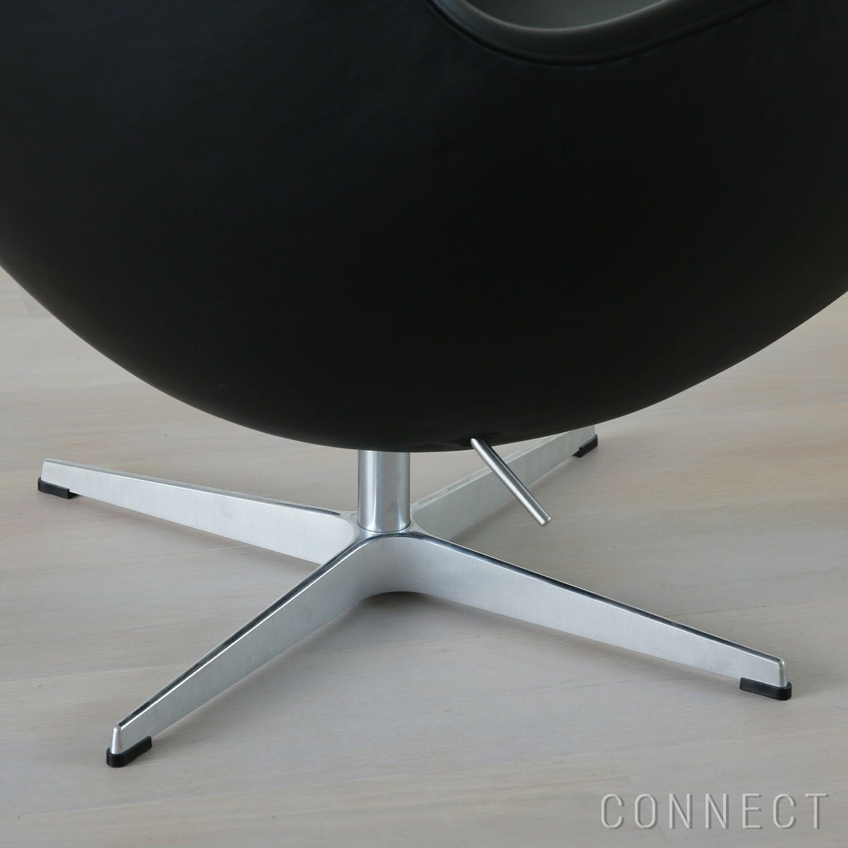 FRITZ HANSEN（フリッツ・ハンセン） / EGG（エッグチェア） / ラウンジチェア / Essential Leather（エッセンシャルレザー） / ブラック