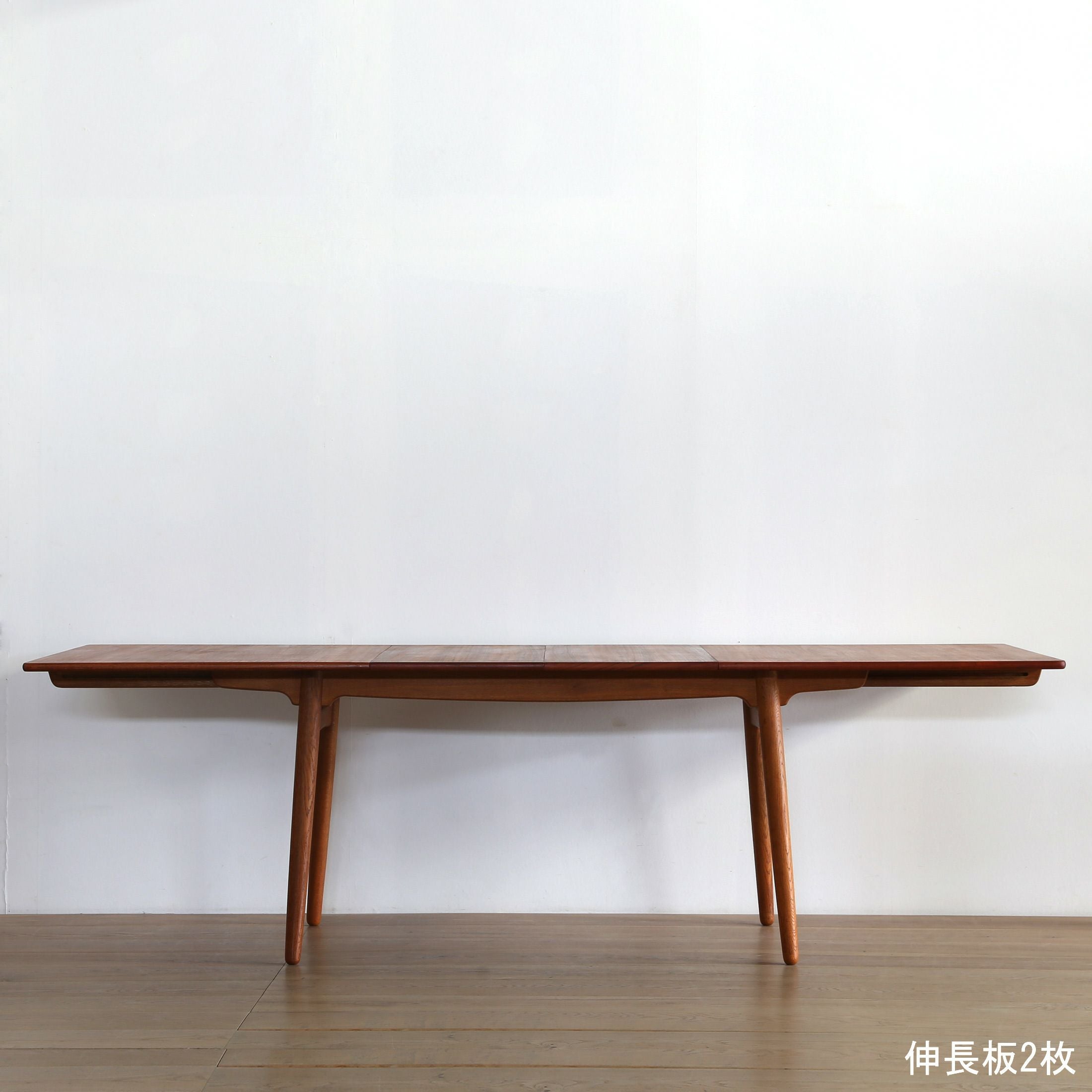 販売終了］Hans J. Wegner（ハンス J. ウェグナー） / AT310