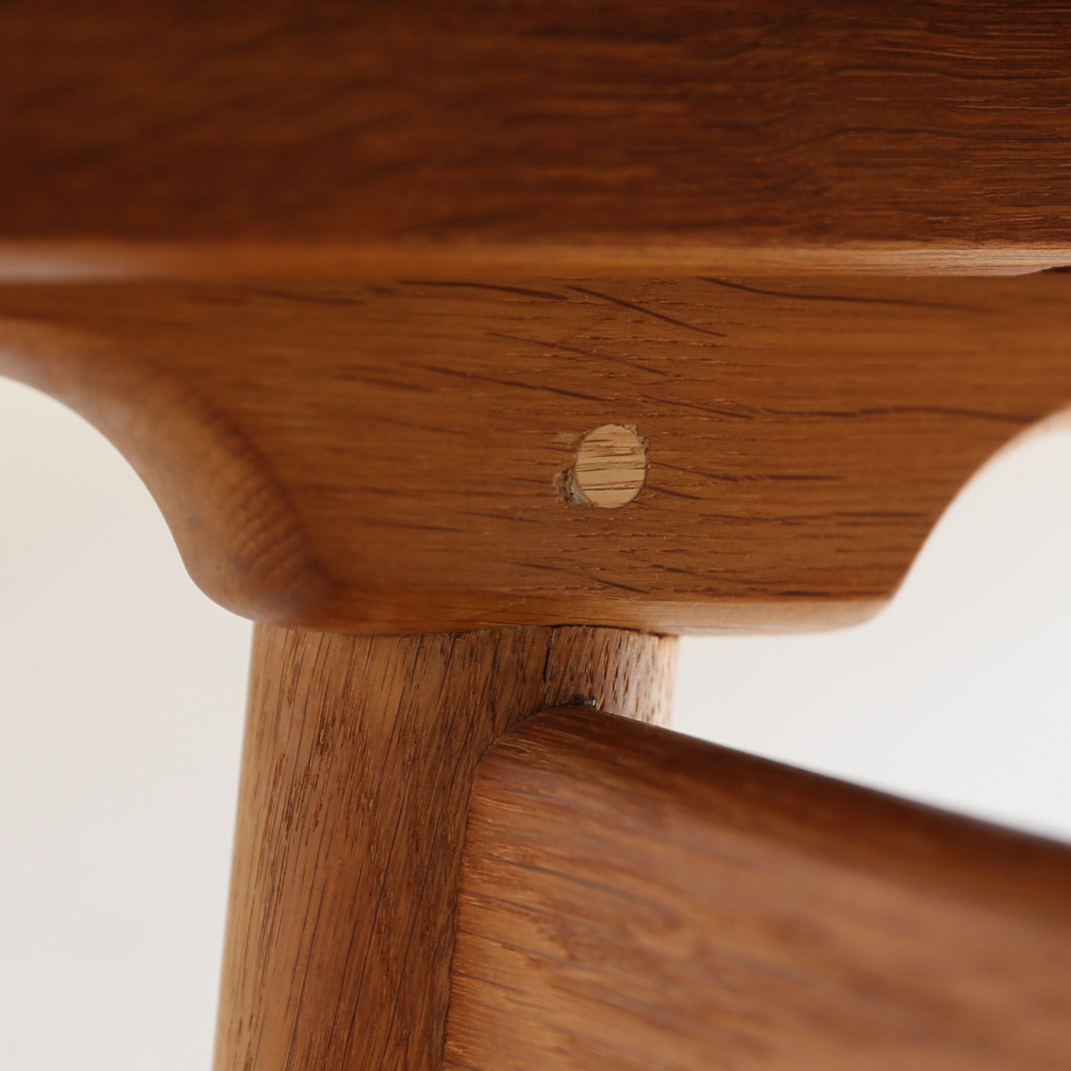 販売終了］Hans J. Wegner（ハンス J. ウェグナー） / AT310