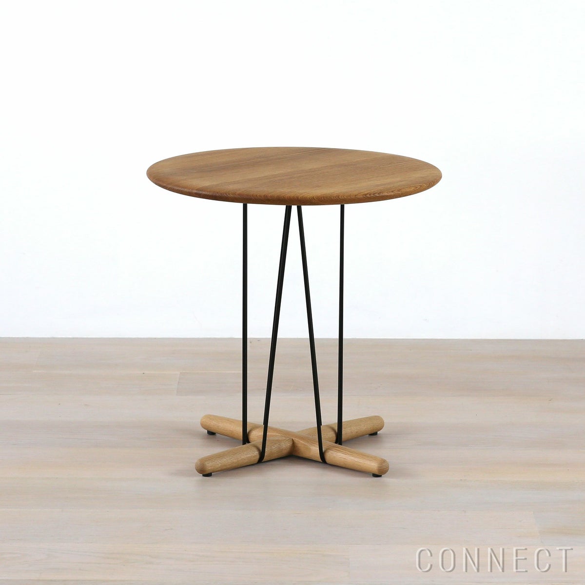 CARL HANSEN & SON （カールハンセン＆サン） E021 / EMBRACE LOUNGE TABLE / オーク材・オイル仕上げ・ブラック脚 / φ48cm / コーヒーテーブル