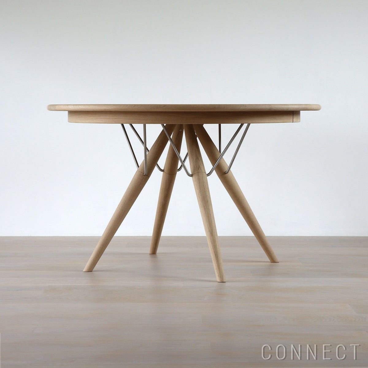 PP Mobler（PPモブラー） / PP75 / オーク材・ソープ仕上げ / Φ120 / テーブル