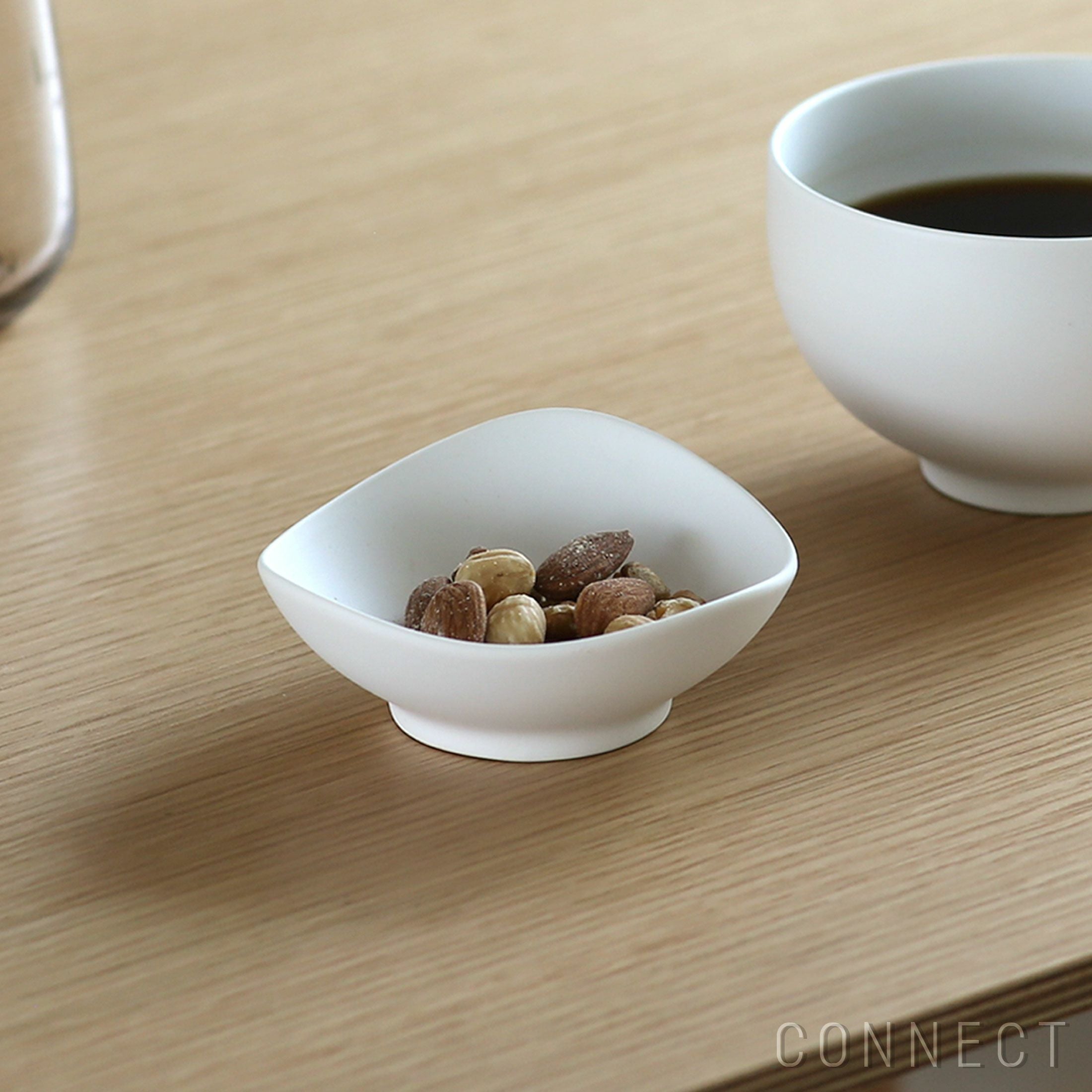 イイホシユミコ ×スヌーピー　SHIONARI almond dish ペア yumiko iihoshi porcelain （イイホシユミコ） / SHIONARI（シオナリ