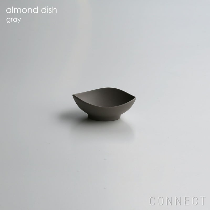 yumiko iihoshi porcelain （イイホシユミコ） / SHIONARI（シオナリ） / almond dish（アーモンドディッシュ） / グレー